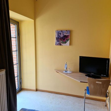 Hotel Schloss Rothenklempenow Extérieur photo