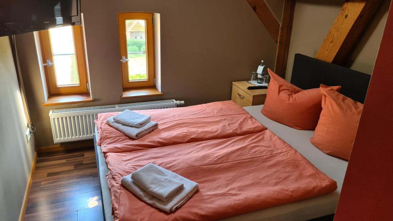 Hotel Schloss Rothenklempenow Extérieur photo