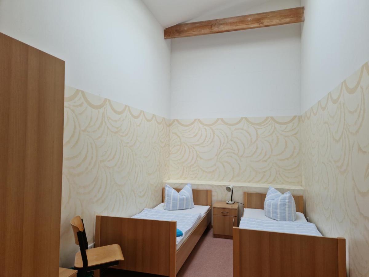 Hotel Schloss Rothenklempenow Extérieur photo
